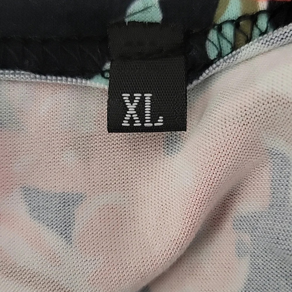 Floral Maxi Dress - Picture 4 of 4